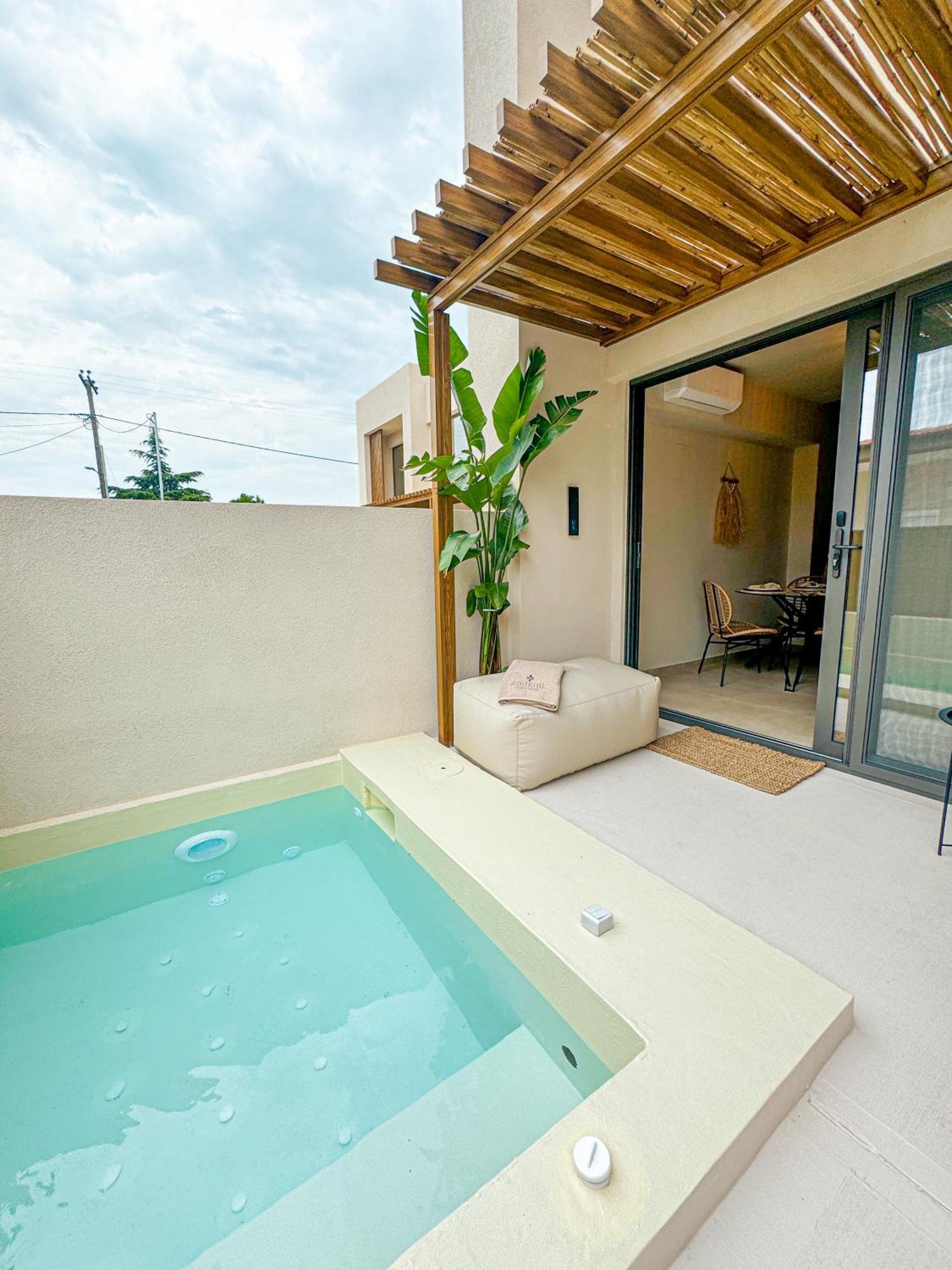 Adorno Private Suites Only Adults & Kids 12 Plus Vrasná Esterno foto